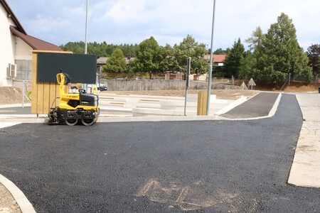 ASFAT PRI NOVEM OTROŠKEM IGRIŠČU NA RAKEKU 02 FOTO LJUBO VUKELIČ